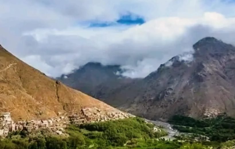 les Montagnes de l’Atlas (la vallée d'Ourika) avec Nuitée